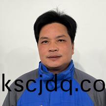 糢(mo)具(ju)設(she)計(ji)師 黃工