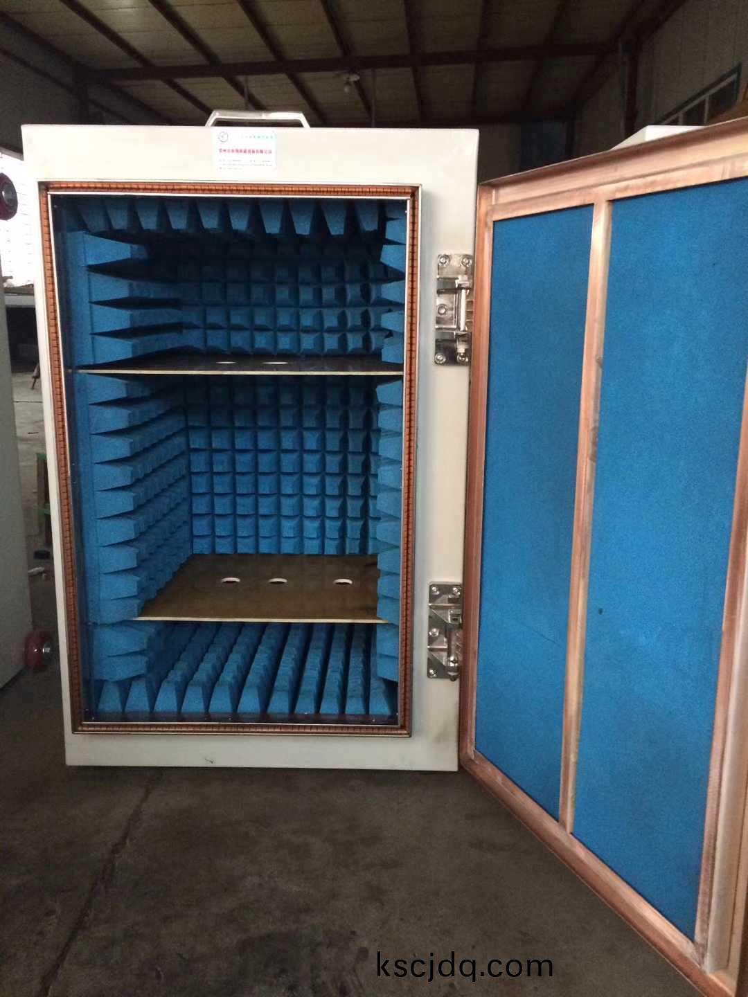 屏蔽簧(huang)片(pian)鈹(pi)銅彈片屏蔽(bi)條(tiao)