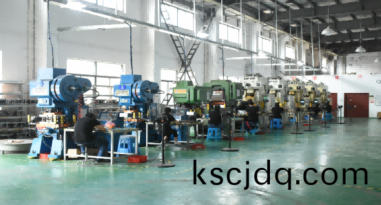 易密斯屏蔽(bi)簧片鈹銅(tong)彈(dan)片(pian)SMD彈片(pian)生産(chan)廠傢